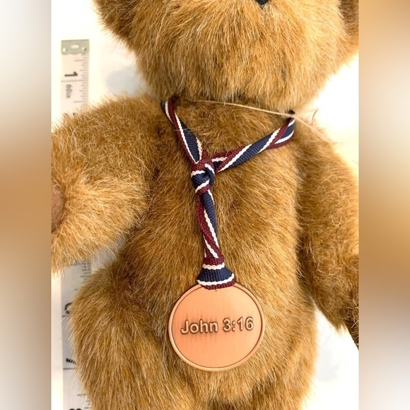 Boyd’s Bears Biblical “John” 10” Bear with Bible Verse 3:16 Style 94808 - Picture 6 of 7